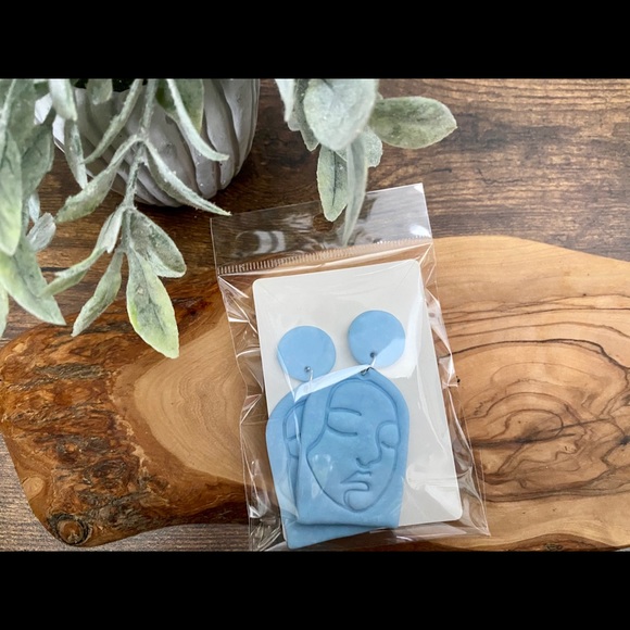 Handmade Abstract Woman’s Face Clay Earrings-Blue - Picture 5 of 11